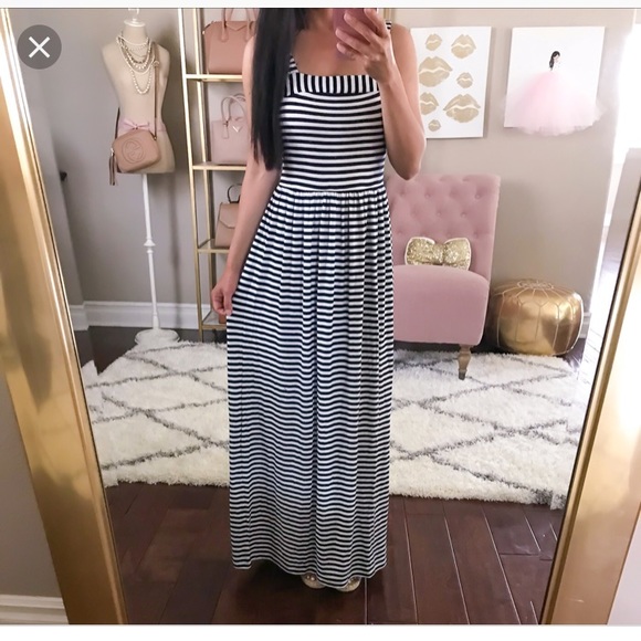 LOFT Dresses & Skirts - Loft striped maxi dress